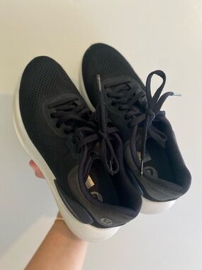 Lululemon Beyondfeel Women’s Black Running Shoes